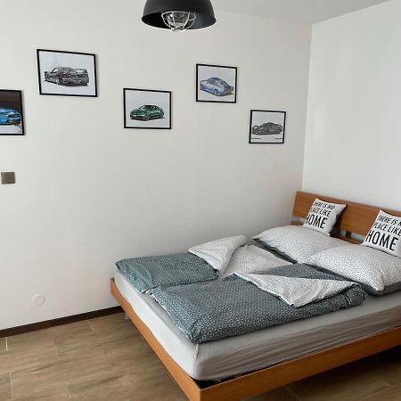 Newly Renovated 2 Rooms Apartment Downtown Nitra Buitenkant foto